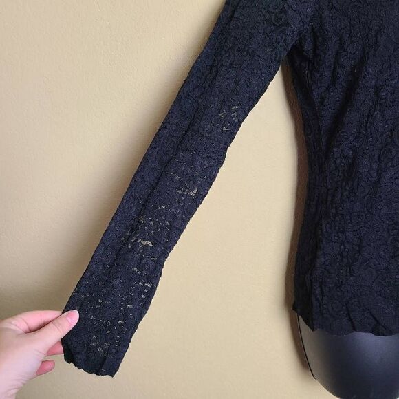 Vince Camuto Lace Long Sleeve - Picture 2 of 8